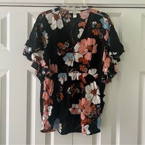 ⭐️ Ella Moon Floral Blouse
